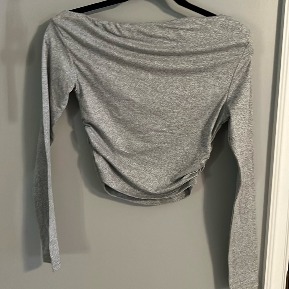 Off the shoulder grey crop top XS